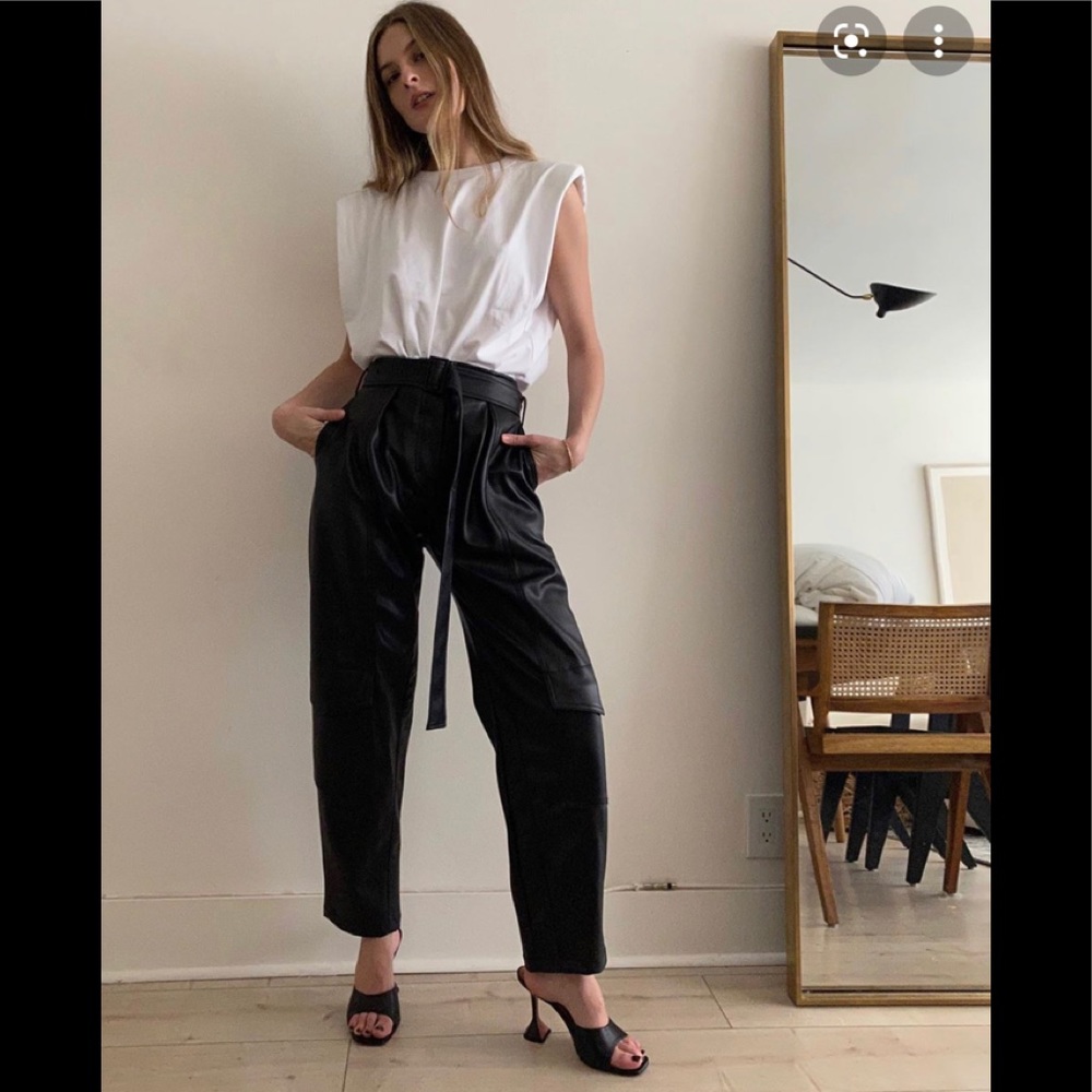 NWT Zara Shoulder Pad Top M